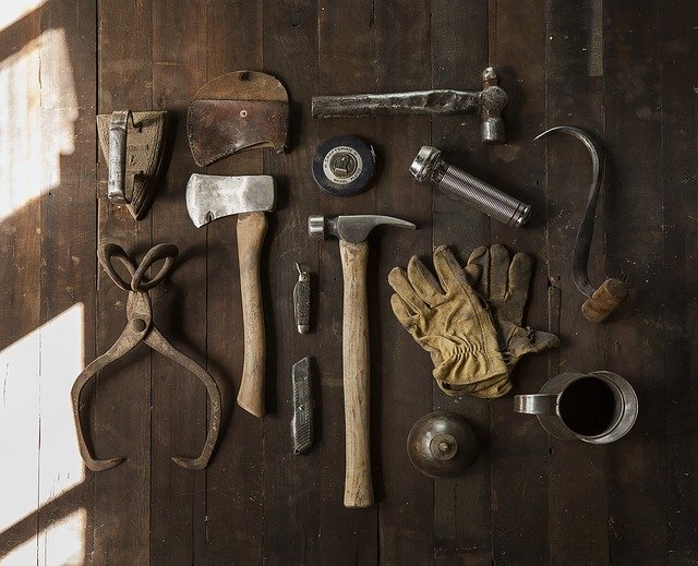 Travail du cuir : les outils basiques